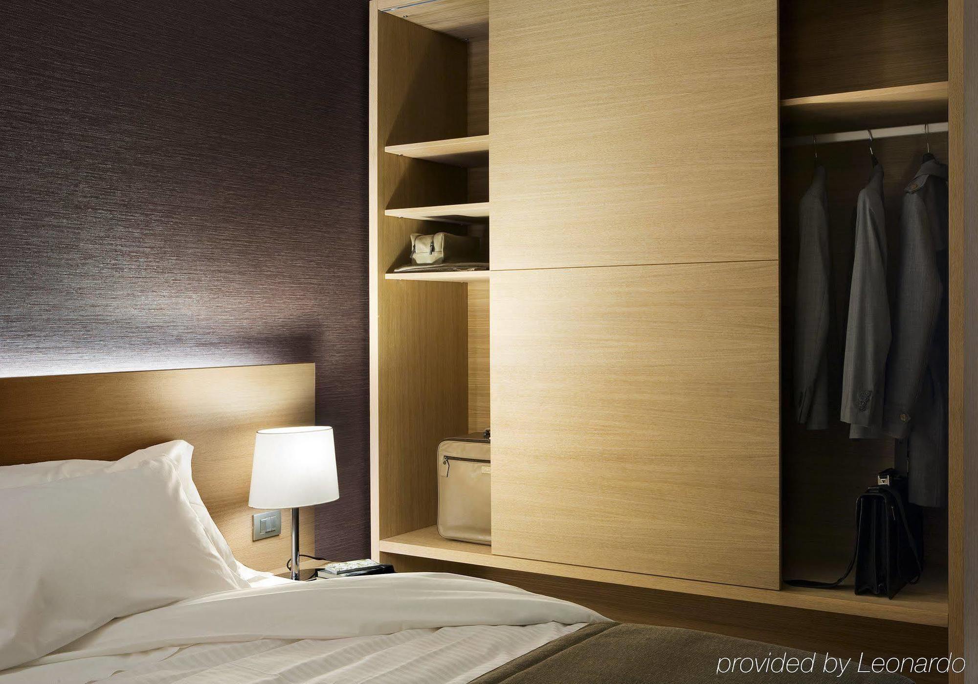 Hsm Hotel San Martino Garbagnate Monastero Room photo